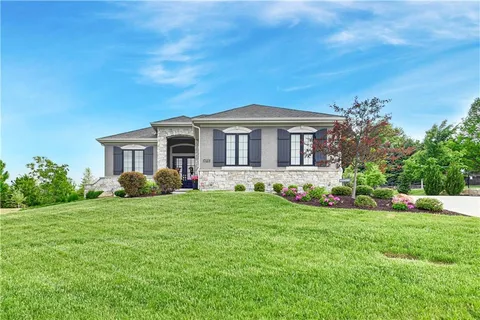 $995,000 | 10715 West 142nd Terrace, Overland Park, KS 66221
