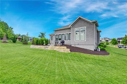 $995,000 | 10715 West 142nd Terrace, Overland Park, KS 66221