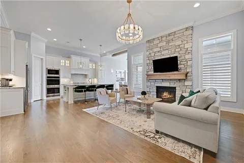 $995,000 | 10715 West 142nd Terrace, Overland Park, KS 66221