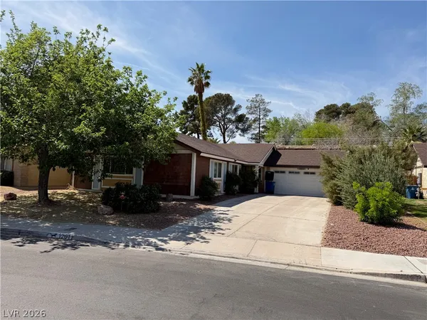 $439,999 | 1201 Woodbridge Drive, Las Vegas, NV 89108