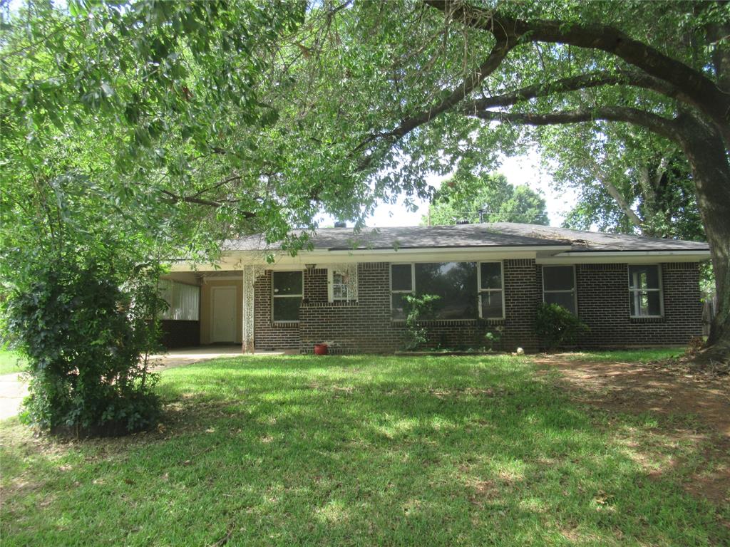 2513 Rosedale Place Bossier City, LA 71111 - Photo 1 of 13 Brick exterior residence featuring a carport and front lawn