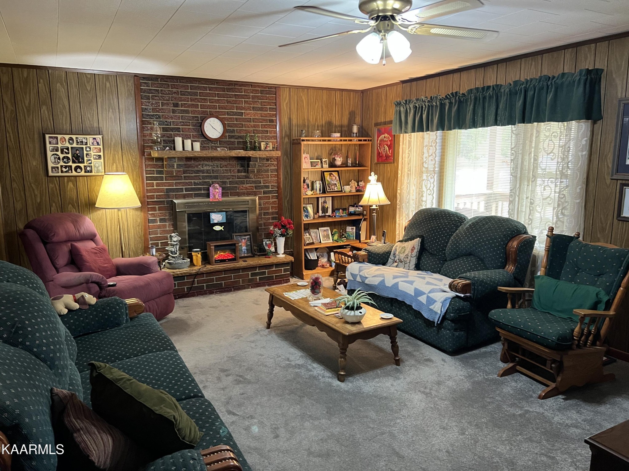 969 Unity Church Road Jamestown, TN 38556 - Photo 19 of 24 a living room with furniture and a large window