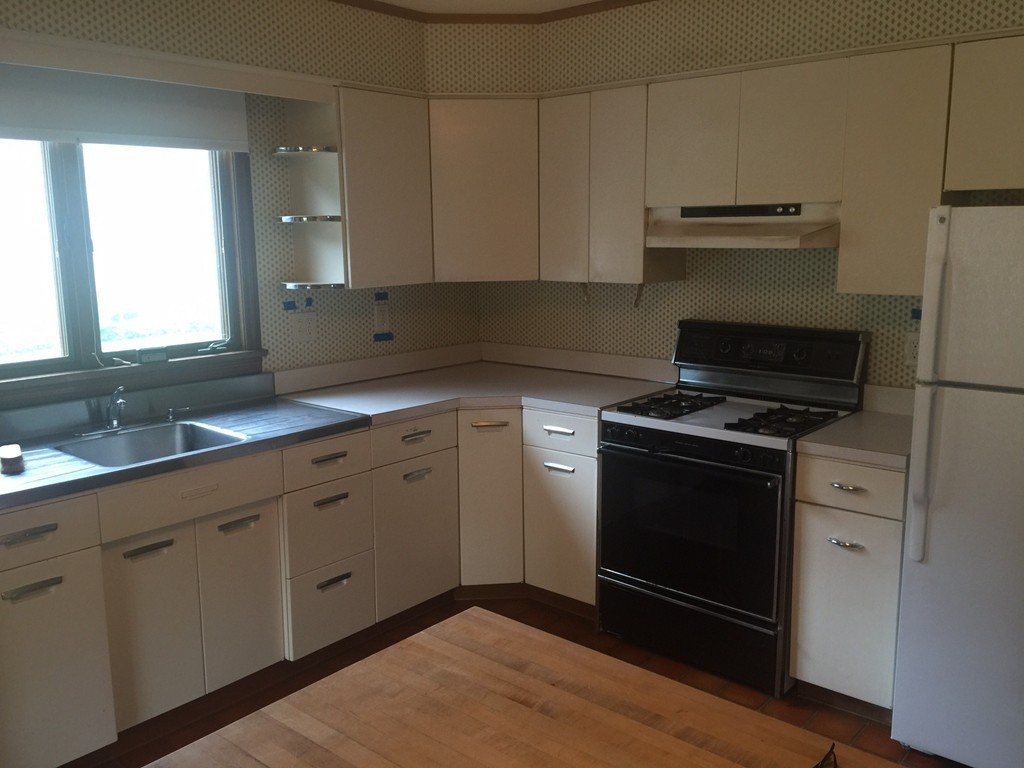 272 Morgan Road West Springfield, MA 01089 - Photo 3 of 19