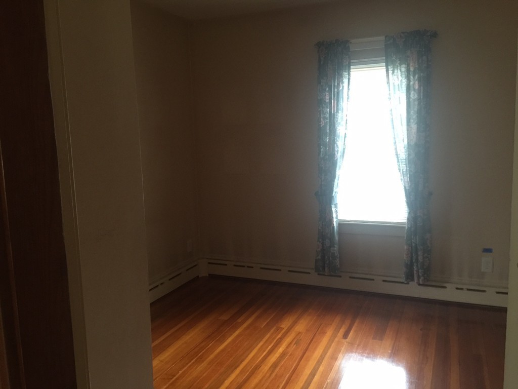 272 Morgan Road West Springfield, MA 01089 - Photo 8 of 19