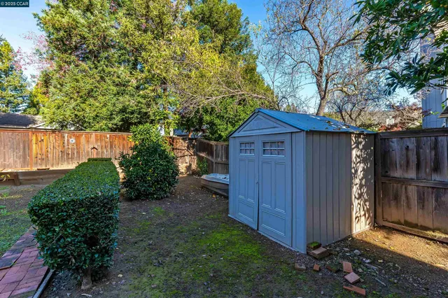 $1,169,000 | 605 Barcelona Drive, Sonoma, CA 95476