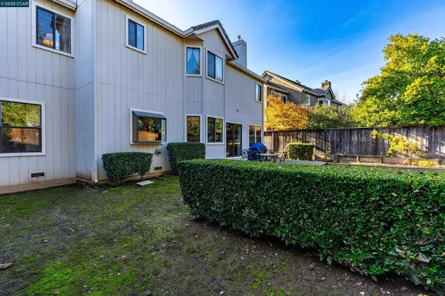 $1,169,000 | 605 Barcelona Drive, Sonoma, CA 95476