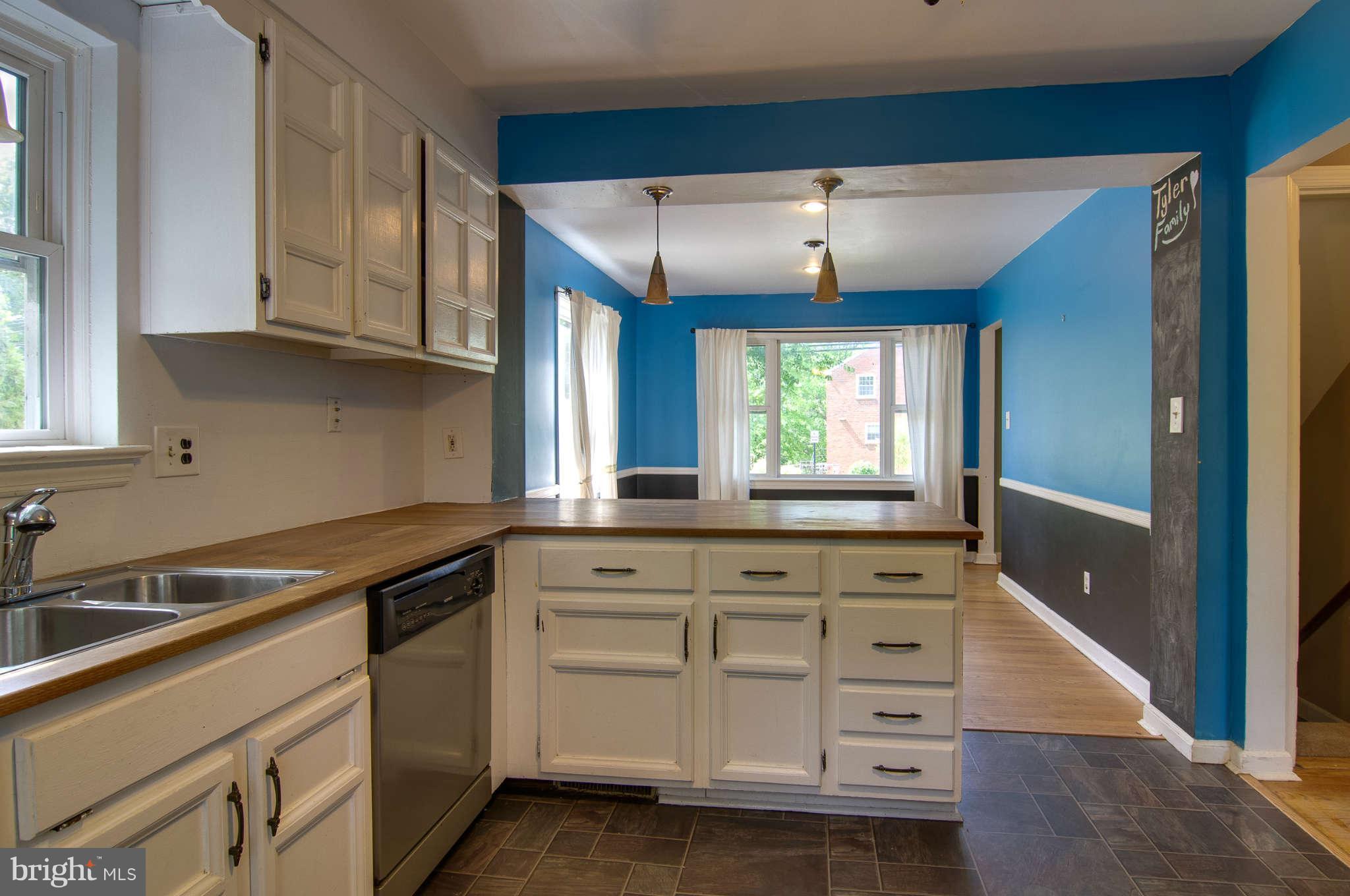 5900 Lockwood Road Cheverly, MD 20785 - Photo 12 of 30 Kitchen