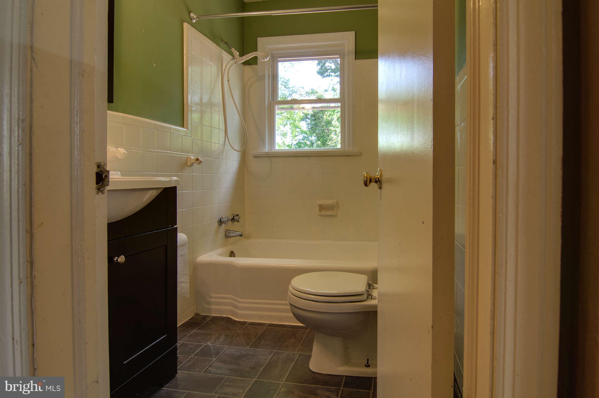 5900 Lockwood Road Cheverly, MD 20785 - Photo 13 of 30 Full bath on first floor