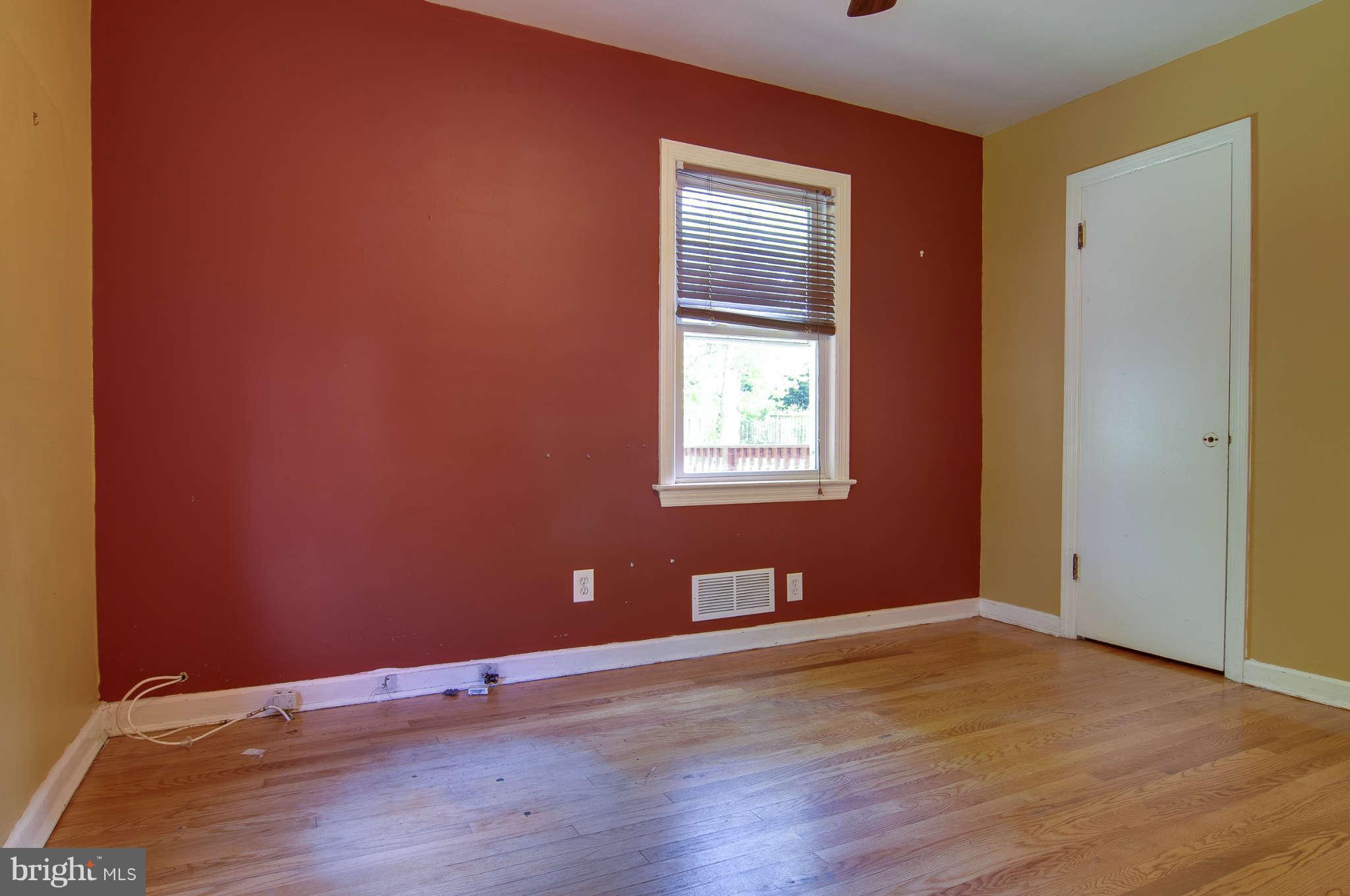 5900 Lockwood Road Cheverly, MD 20785 - Photo 15 of 30 Bedroom #4 on first floor