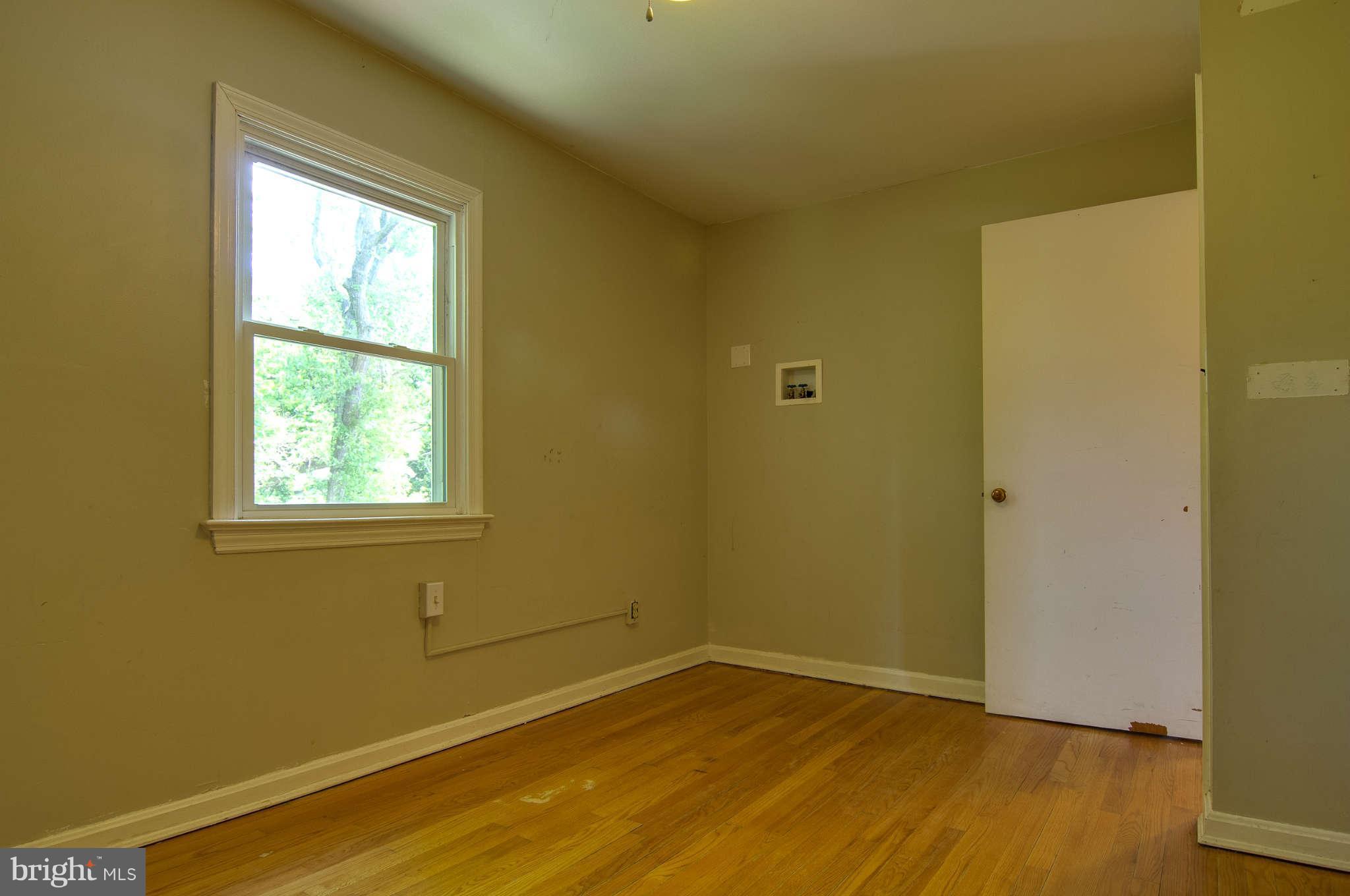 5900 Lockwood Road Cheverly, MD 20785 - Photo 23 of 30 Bedroom #3