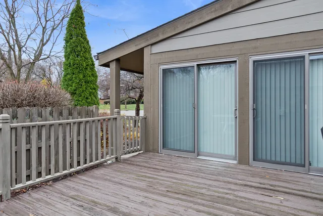 $259,000 | 101 Aberdeen Court, Geneva, IL 60134