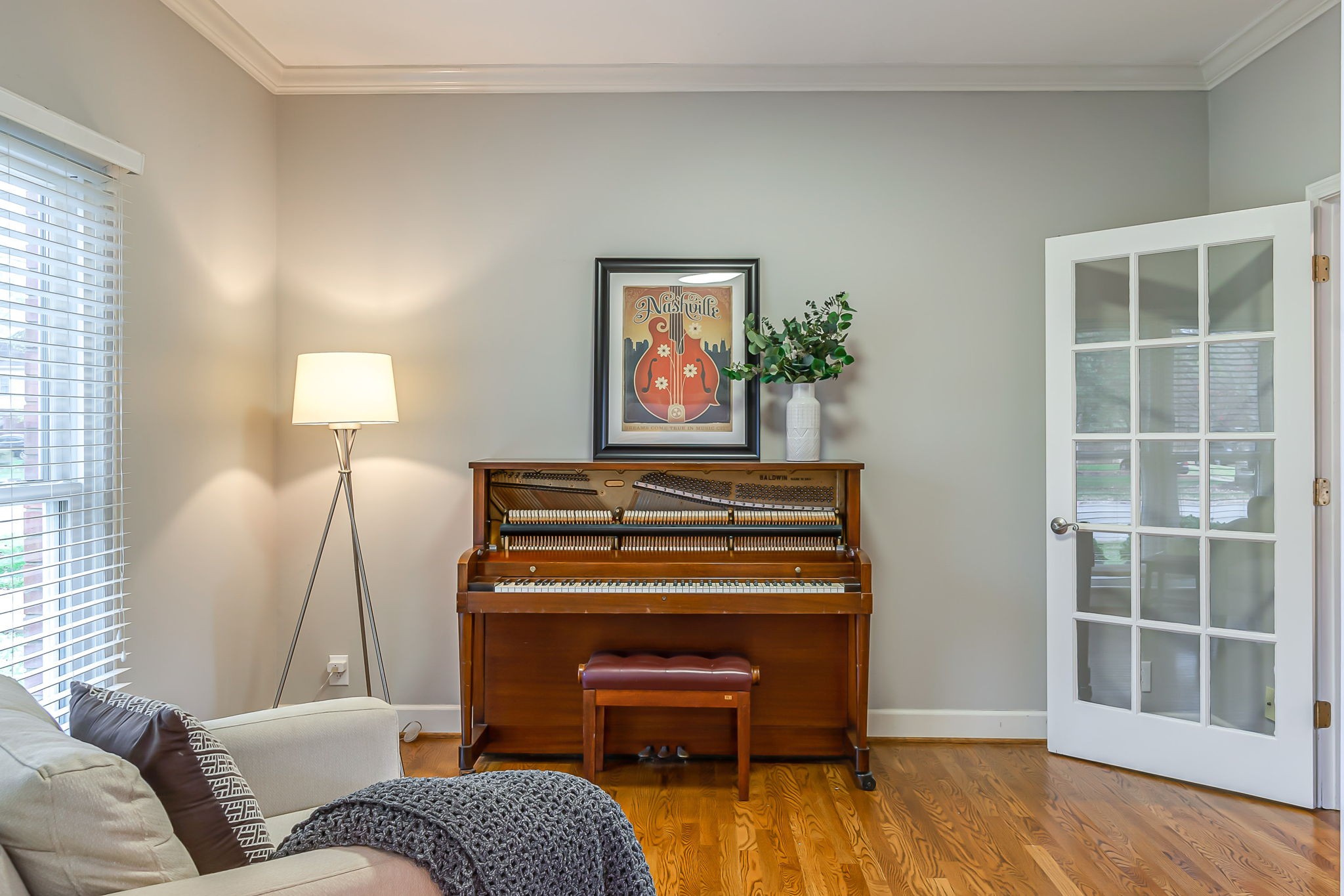 555 Ridgestone Drive Franklin, TN 37064 - Photo 18 of 46 a living room with furniture and a piano