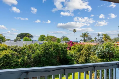 $1,095,000 | 652 East Solana Circle, Solana Beach, CA 92075