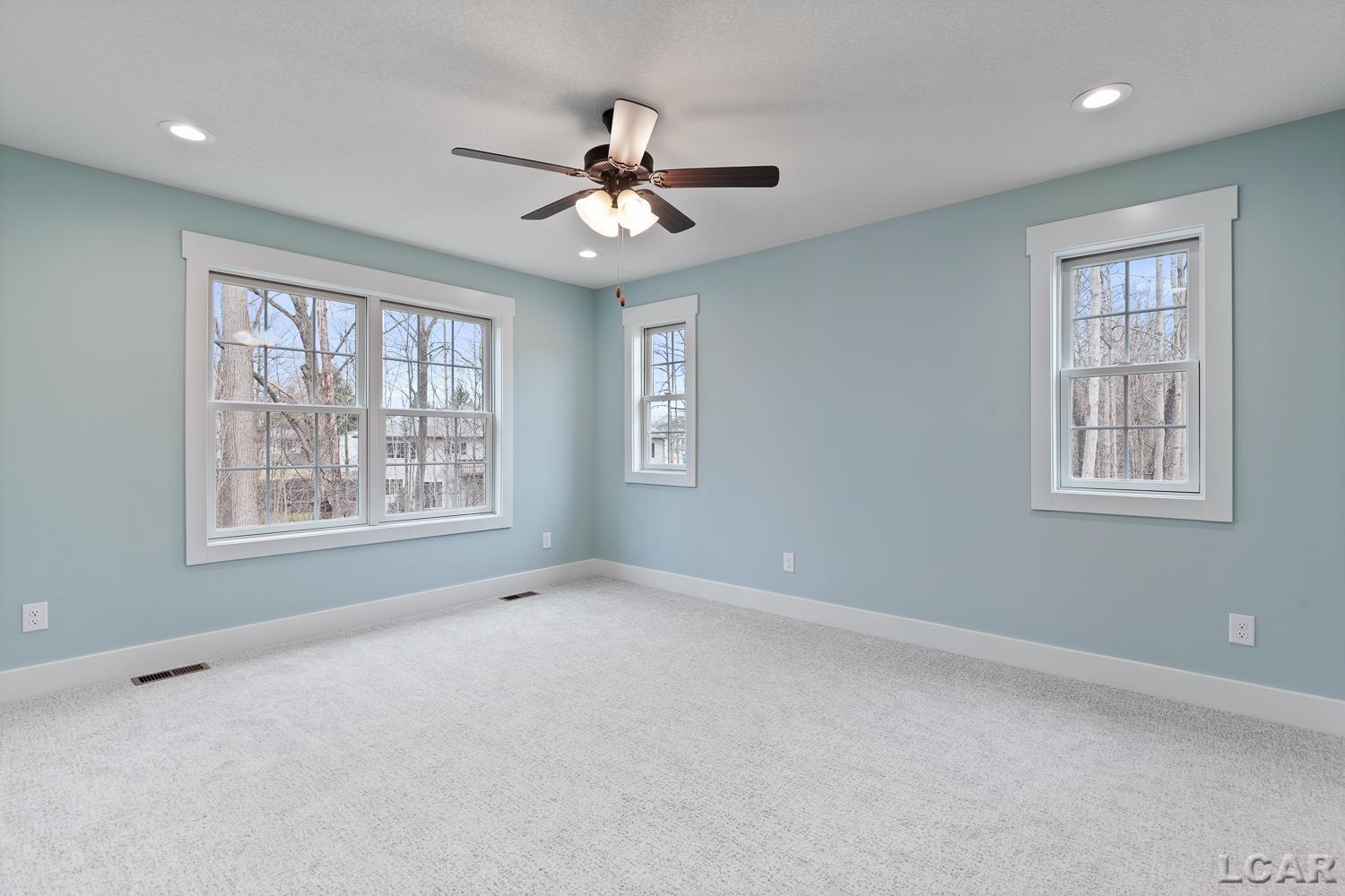 1659 Rivers Edge Court Adrian, MI 49221 - Photo 17 of 33 50169274-ef061786-df23-4d45-a67f-2b4585ee6ef7.JPG