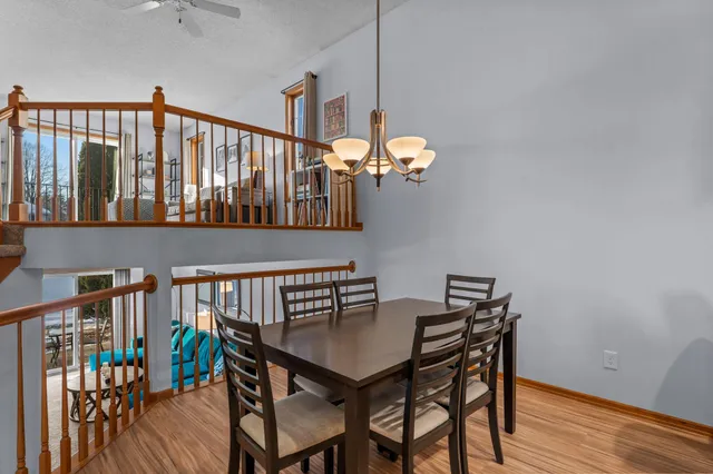 $335,000 | 824 Winterberry Drive, Woodbury, MN 55125