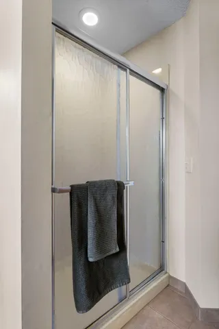 $335,000 | 824 Winterberry Drive, Woodbury, MN 55125