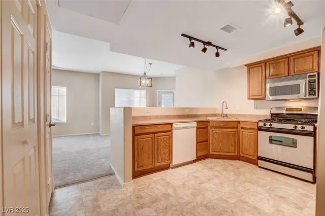 $1,500 | 9303 Gilcrease Avenue, Unit 1229, Las Vegas, NV 89149