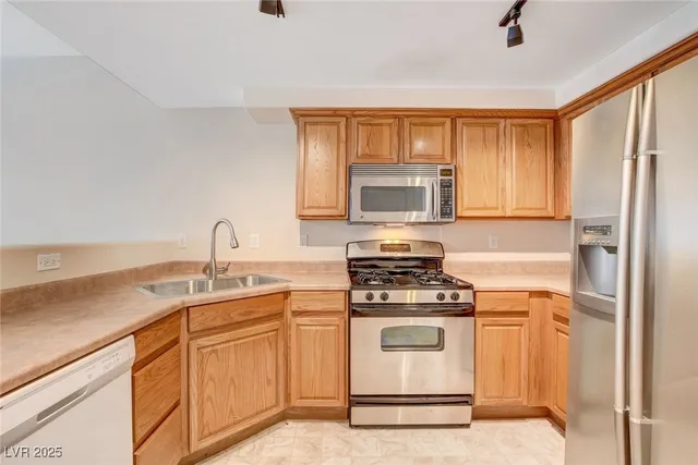 $1,500 | 9303 Gilcrease Avenue, Unit 1229, Las Vegas, NV 89149