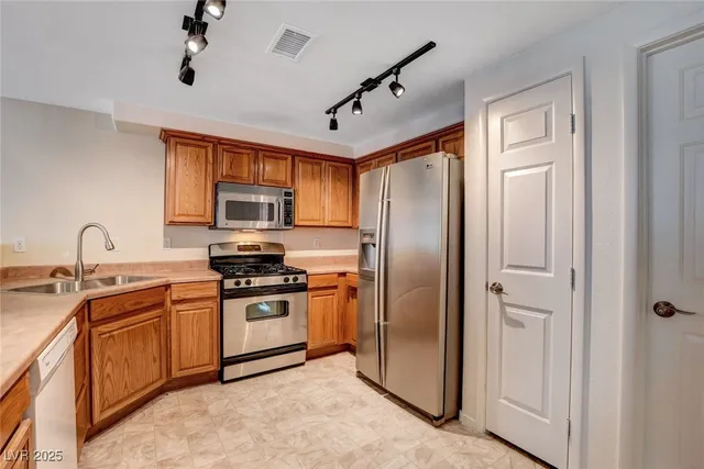 $1,500 | 9303 Gilcrease Avenue, Unit 1229, Las Vegas, NV 89149