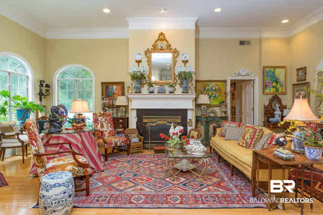 507 Myrtle Street Fairhope, AL 36532 - Photo 6 of 31 Living Room