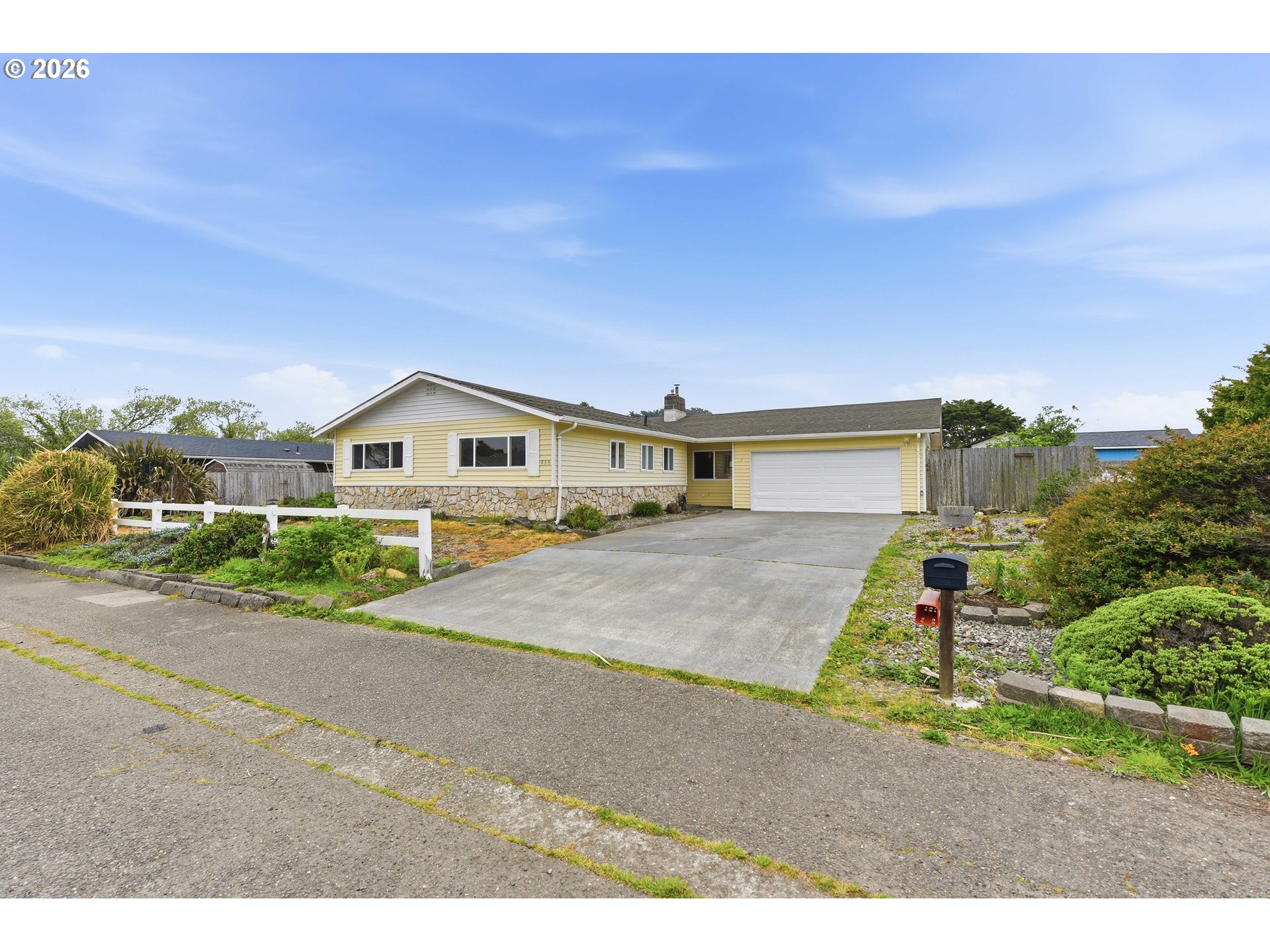 835 12th Street Southwest Bandon, OR 97411 - Photo 2 of 48