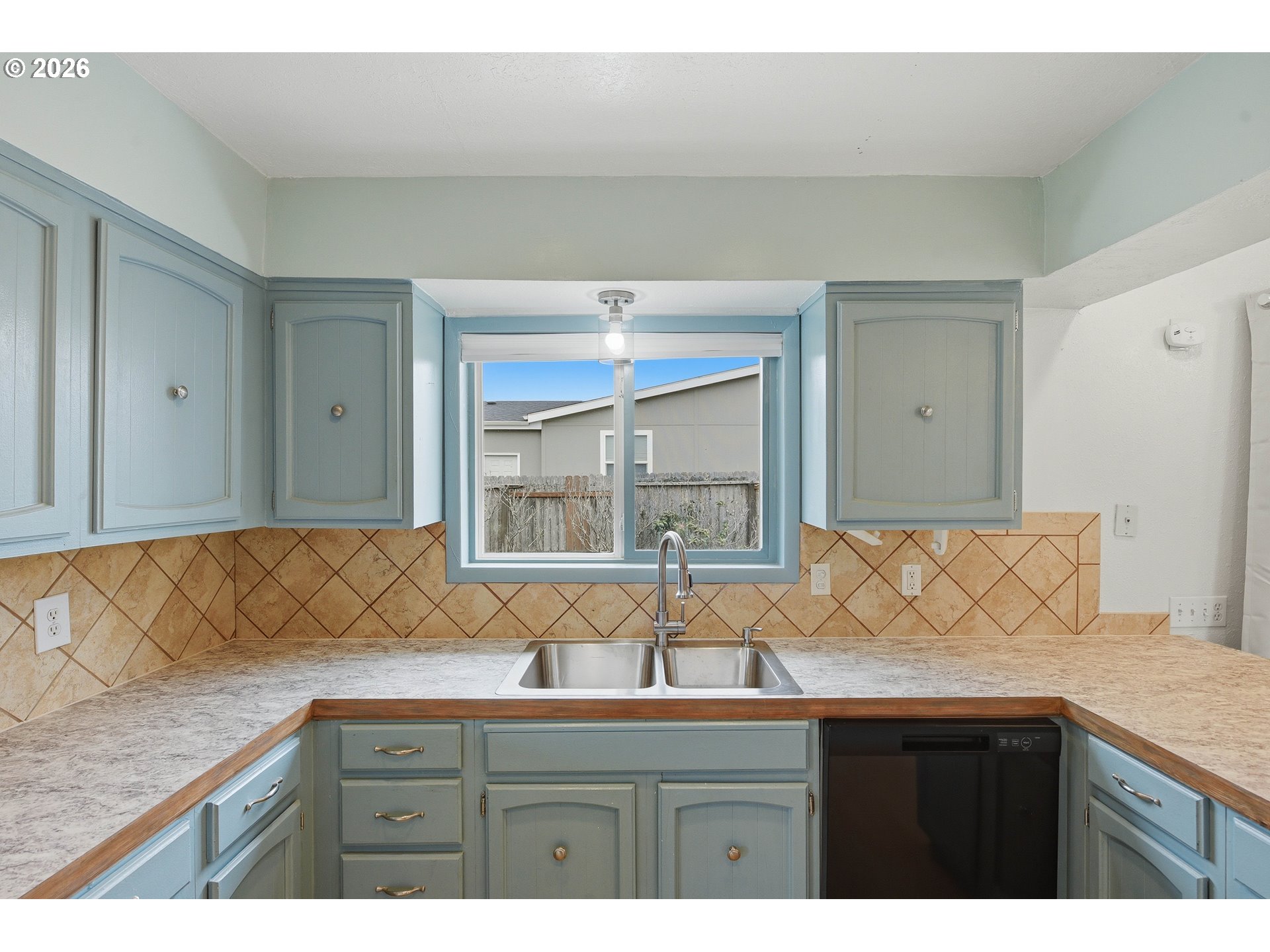 835 12th Street Southwest Bandon, OR 97411 - Photo 10 of 48