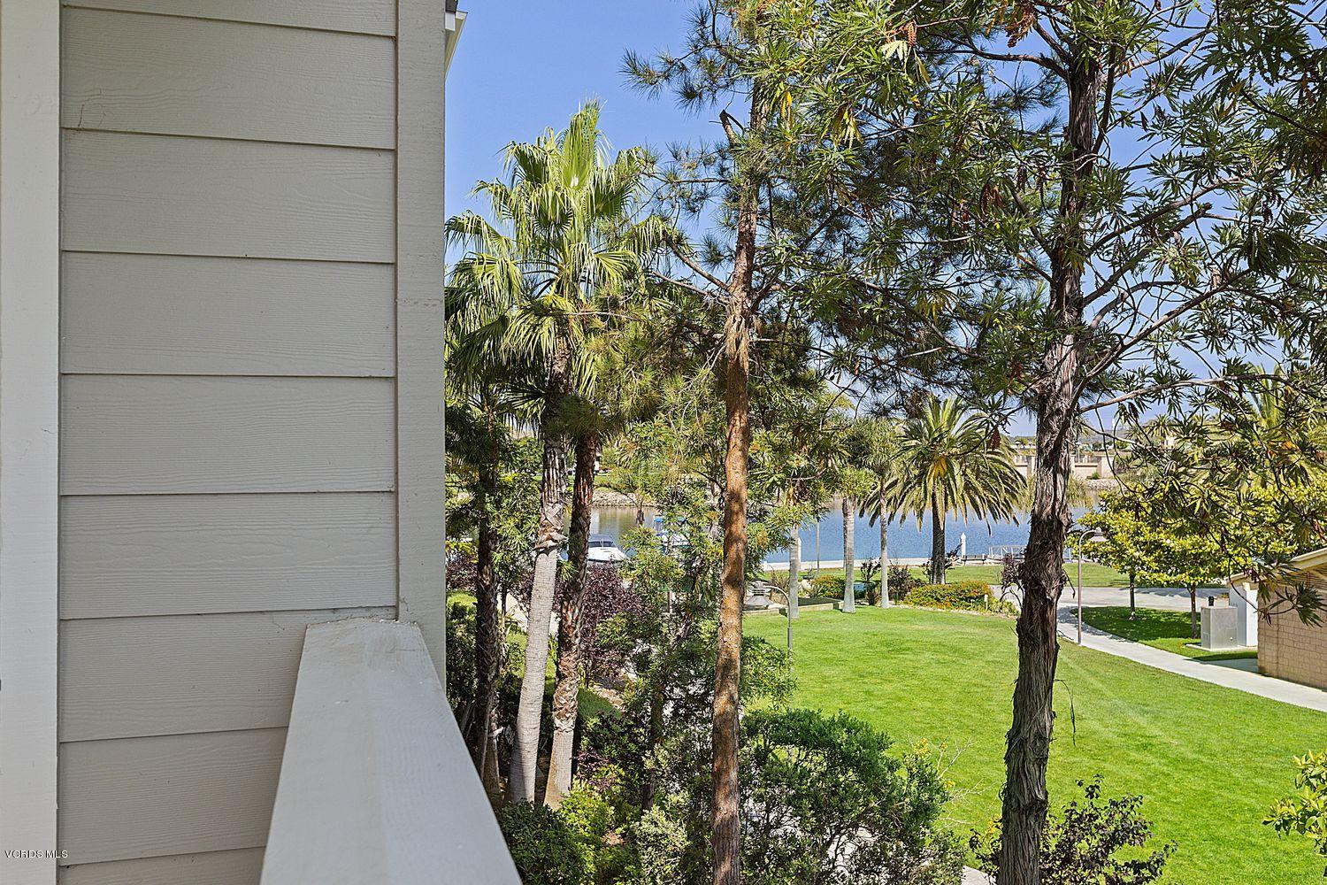 1431 Windshore Way Oxnard, CA 93035 - Photo 2 of 33 010_1431-windshore-way-oxnard-ca-usa-017