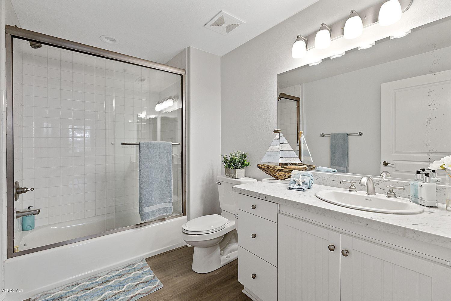 1431 Windshore Way Oxnard, CA 93035 - Photo 13 of 33 018_1431-windshore-way-oxnard-ca-usa-001
