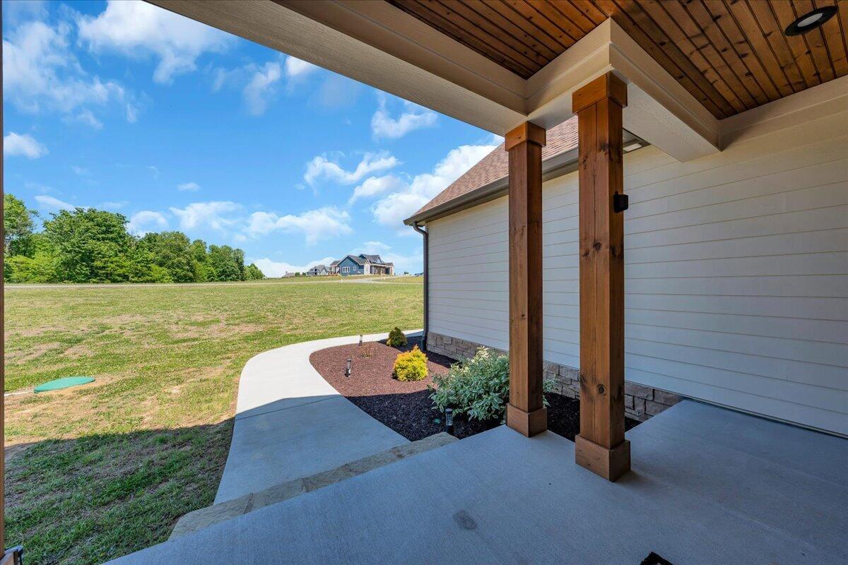 126 Bobcat Trail Jasper, TN 37347 - Photo 3 of 38 04-BOX08432