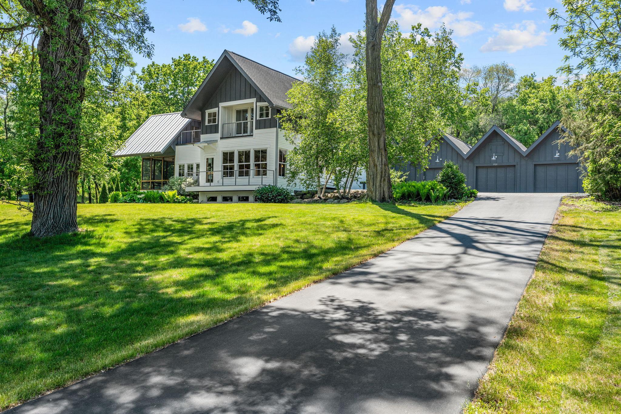 7521 River Road Inver Grove Heights, MN 55076 - Photo 1 of 135