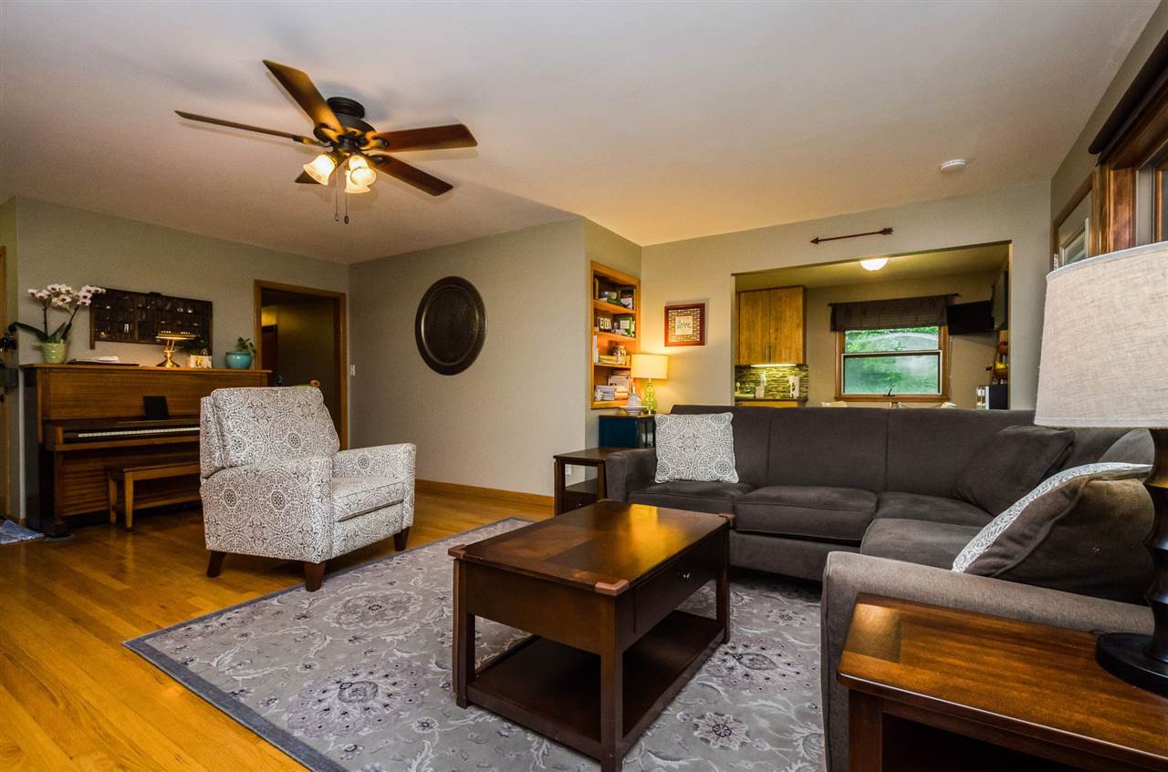 1433 Glendale Road Iowa City, IA 52245 - Photo 7 of 27 Gallery Image 7