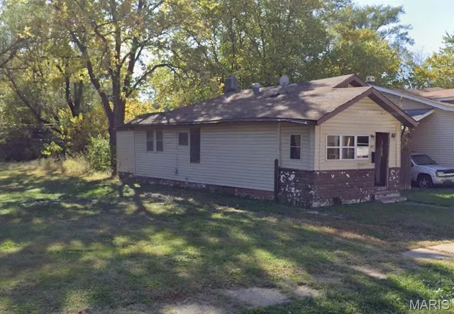 $12,000 | 5632 Portland Place, East St. Louis, IL 62204