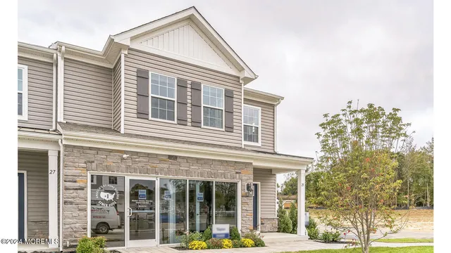 $732,990 | 46 Victoria Gdns Square, Neptune, NJ 07753