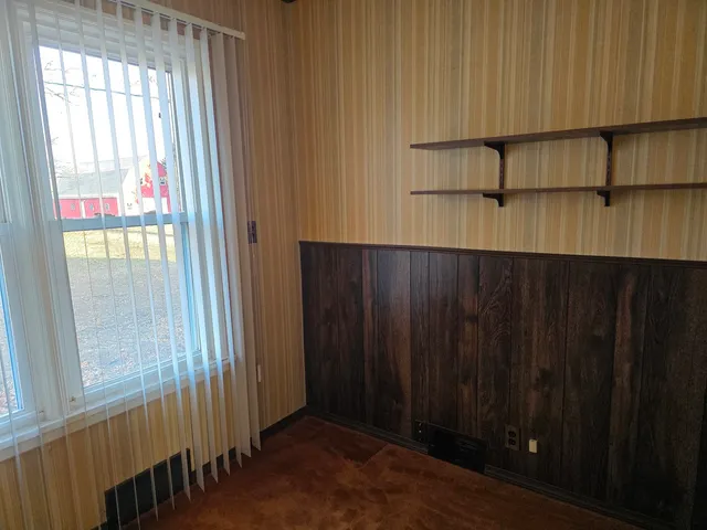 $249,000 | 705 West Commercial Street, Lyndon, IL 61261