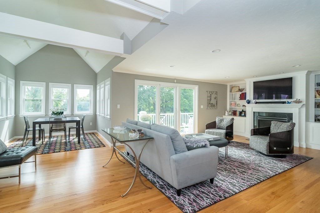 232 Salem End Road Framingham, MA 01702 - Photo 9 of 32 Gallery Image 9