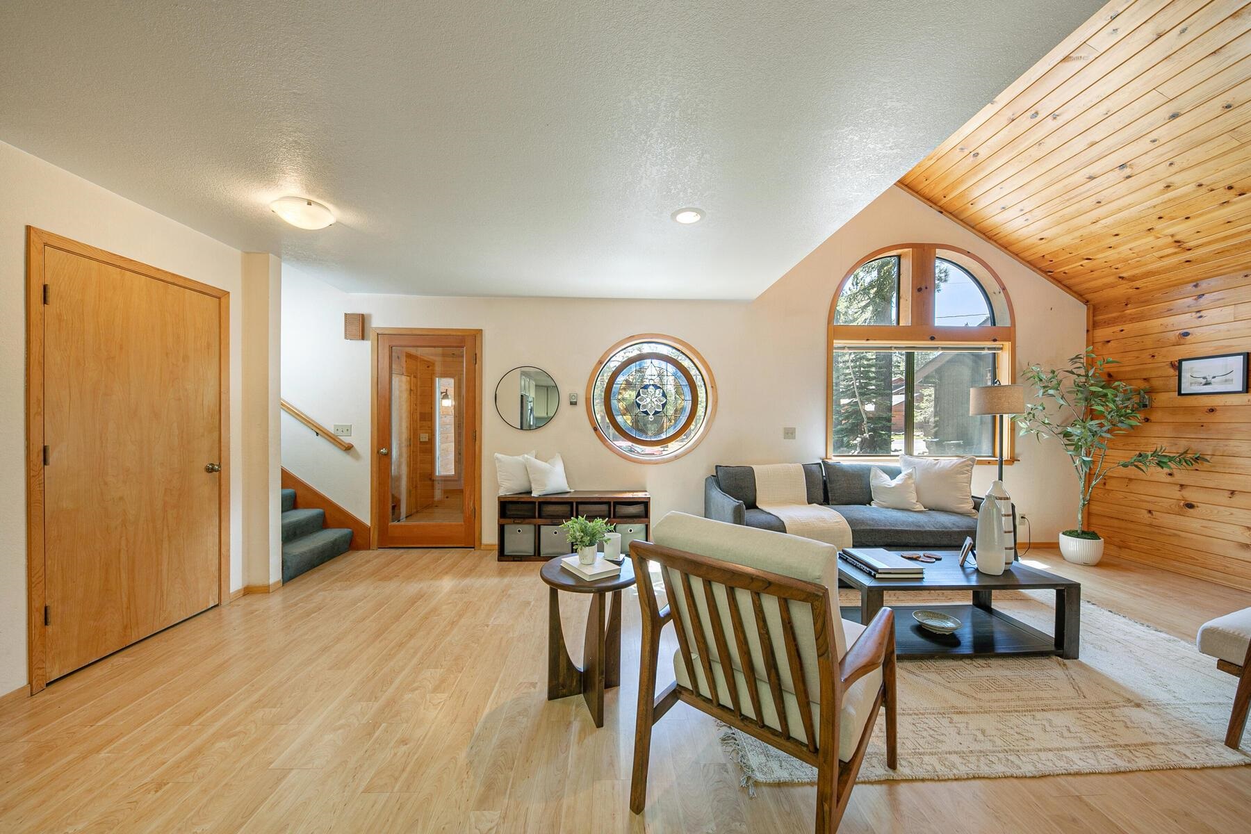 13515 Ski View Loop Truckee, CA 96161 - Photo 11 of 28 a living room with furniture and a window