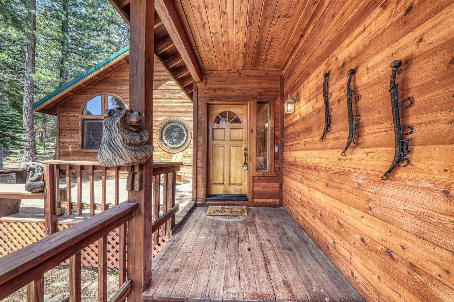13515 Ski View Loop Truckee, CA 96161 - Photo 5 of 28 a view of outdoor space with deck and wooden floor