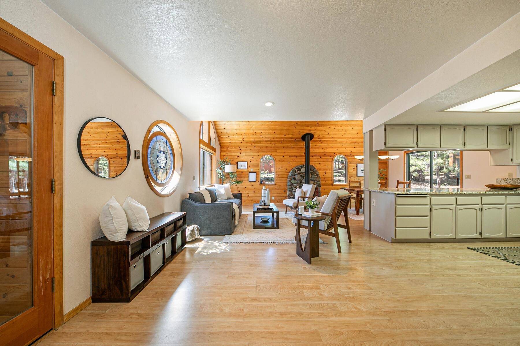 13515 Ski View Loop Truckee, CA 96161 - Photo 10 of 28