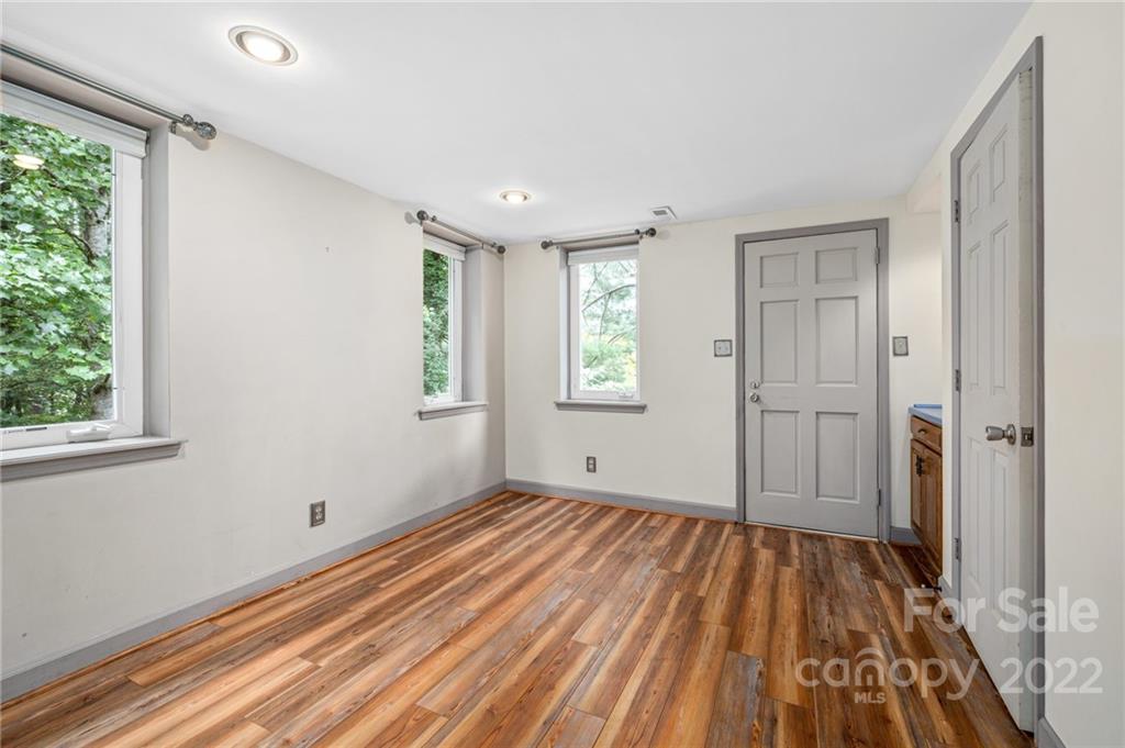 69 Gibson Road Asheville, NC 28804 - Photo 22 of 30 Gallery Image 22