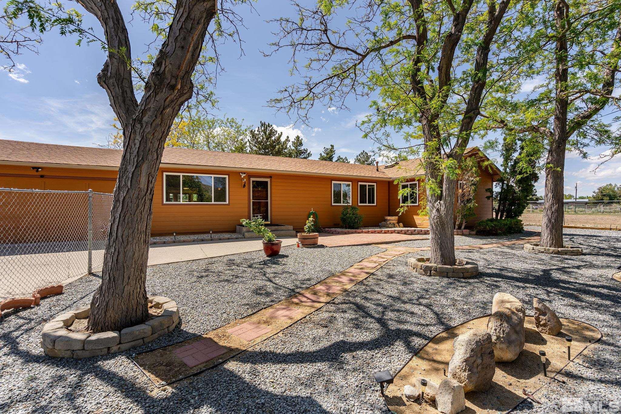 15781 Fawn Lane Reno, NV 89511 - Photo 4 of 40 Photo 4