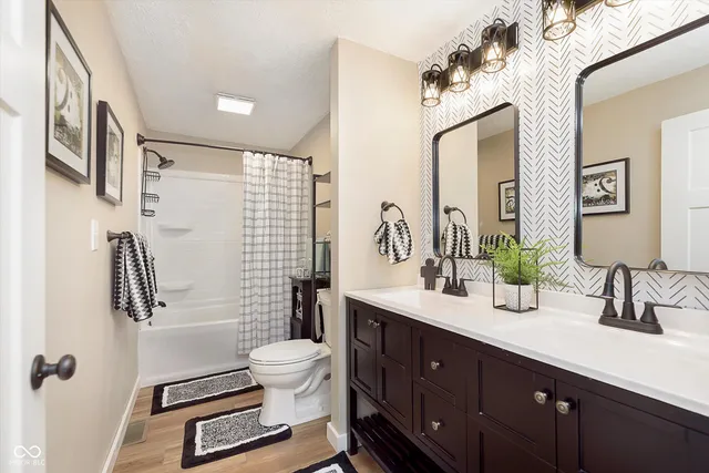 $169,900 | 1609 South G Street, Elwood, IN 46036