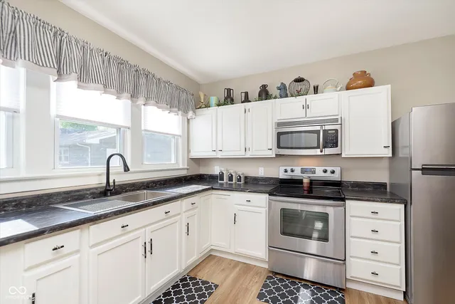 $169,900 | 1609 South G Street, Elwood, IN 46036