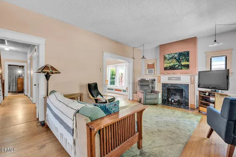 $1,200,000 | 1315 North Wilson Avenue, Pasadena, CA 91104