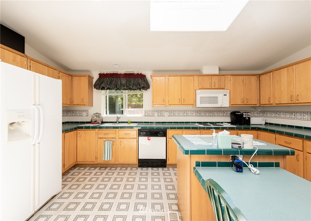 4360 Bridger Road Blaine, WA 98230 - Photo 12 of 38 Gallery Image 12