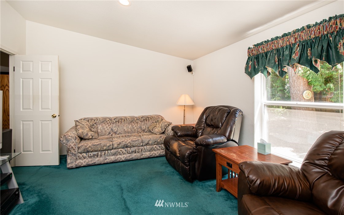 4360 Bridger Road Blaine, WA 98230 - Photo 4 of 38 Gallery Image 4