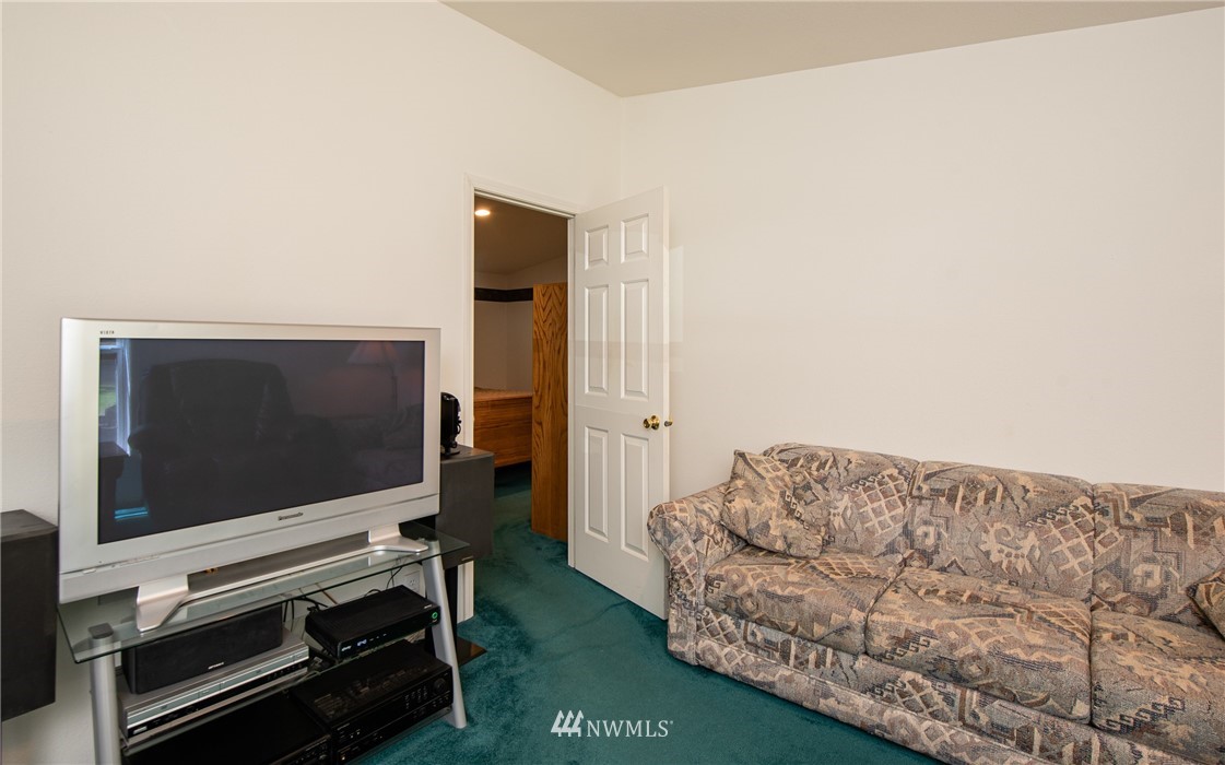 4360 Bridger Road Blaine, WA 98230 - Photo 5 of 38 Gallery Image 5