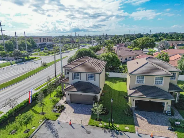 $639,999 | 5400 Northwest 57th Court, Tamarac, FL 33319