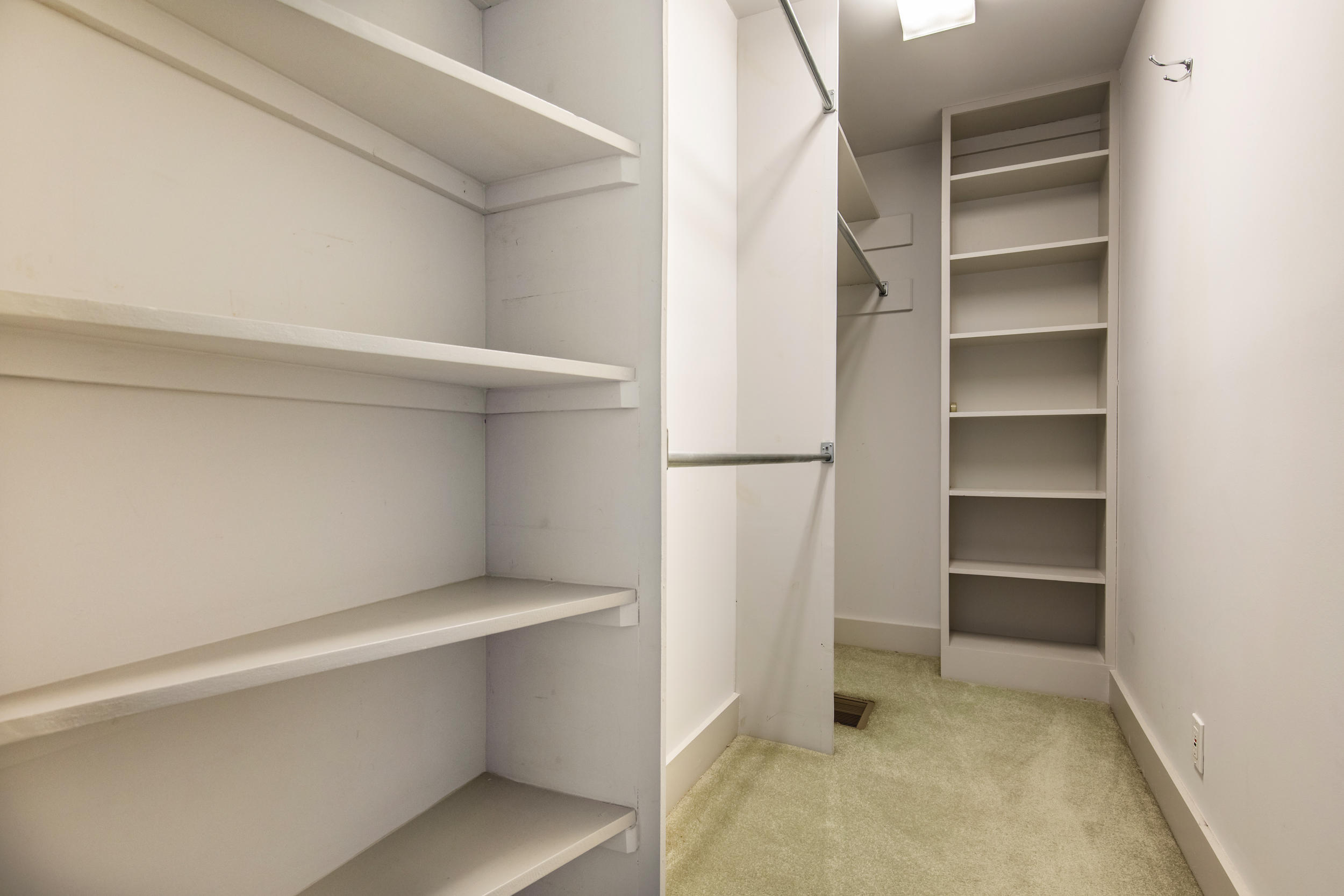 4502 River Road Louisville, KY 40222 - Photo 46 of 65 Second floor walk in closet