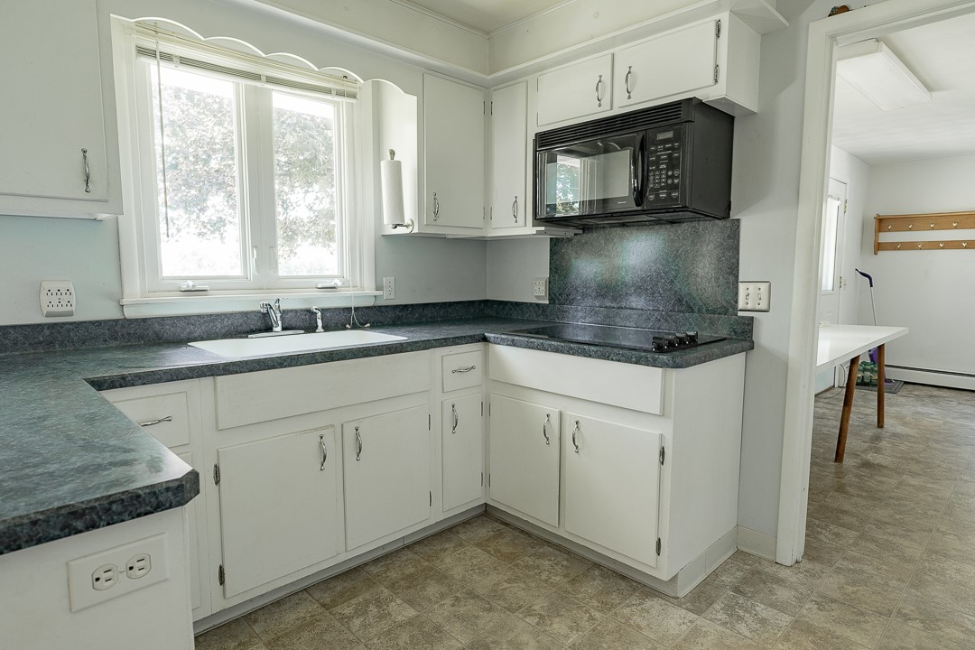 3992 Canandaigua Road Walworth, NY 14568 - Photo 10 of 47