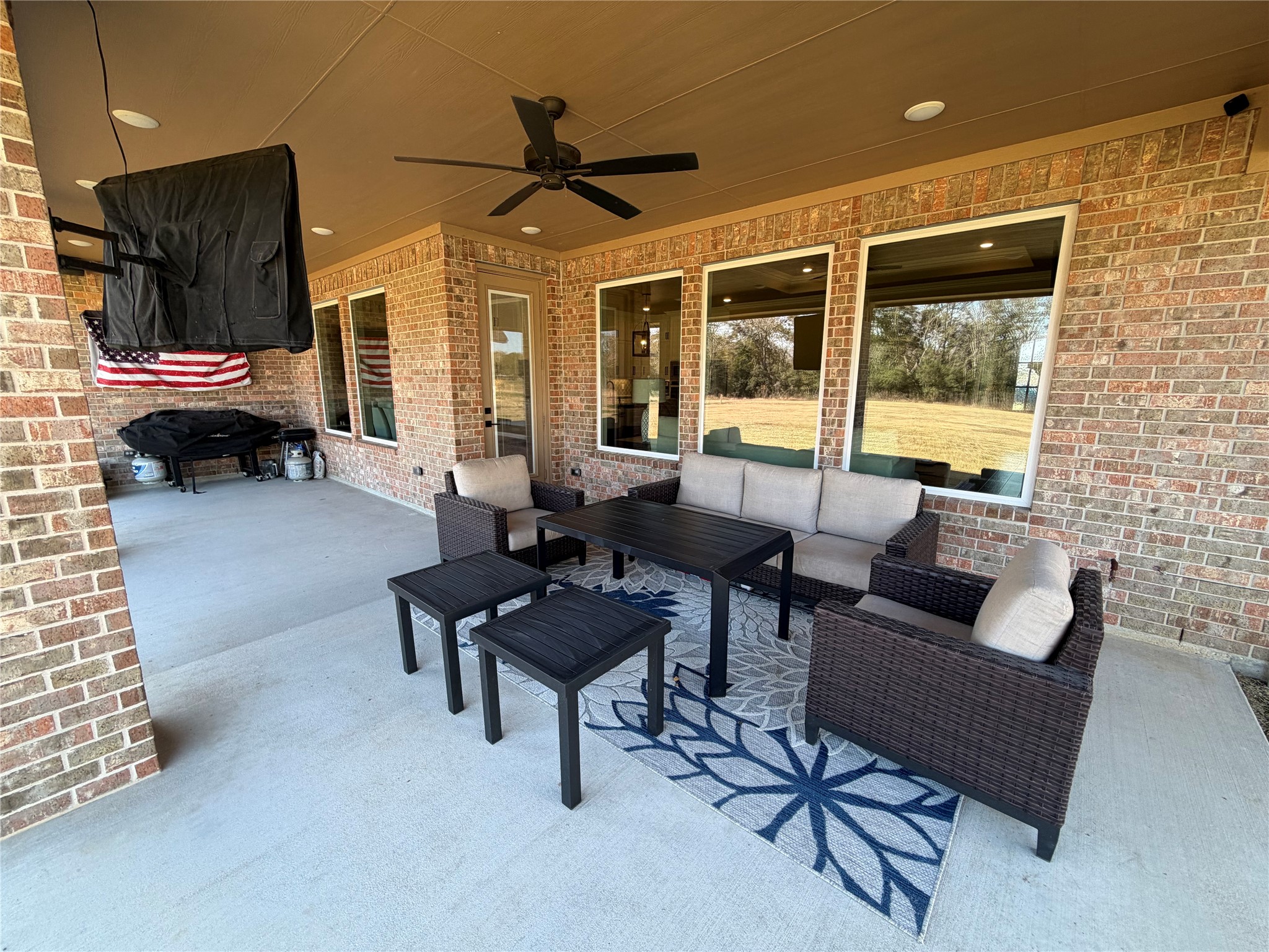 838 Oak Ridge Drive Angleton, TX 77515 - Photo 46 of 49 a living room with furniture and a window